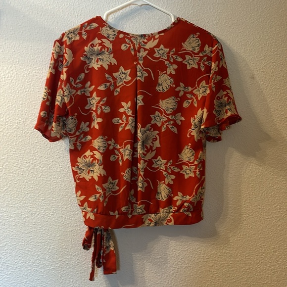 Sienna Sky deep vneck side tie top size XS - Picture 7 of 7